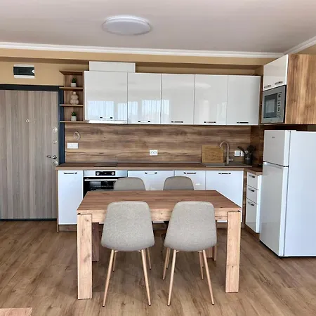 Bella Deluxe * Ravda