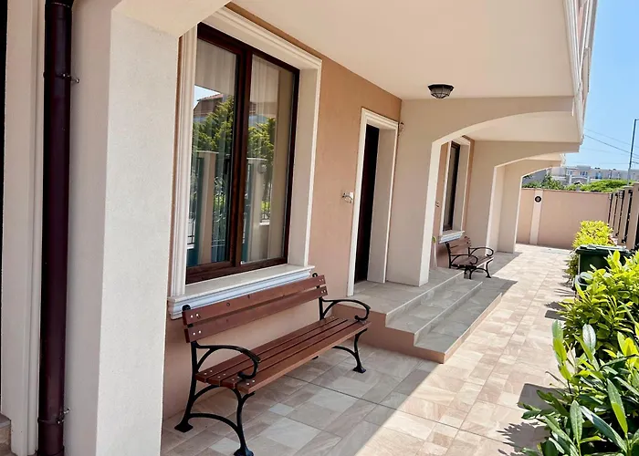 Bella Deluxe דירה *